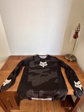 FOX SHIRT MEN'S SMALL
